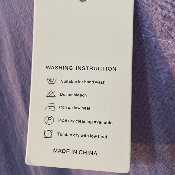 Women’s decorative top with flowers. Short sleeved. Size medium - Picture 7 of 7